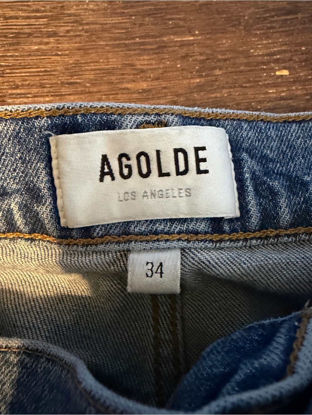 Agolde Riley Cropped Jeans - Picture 8 of 9